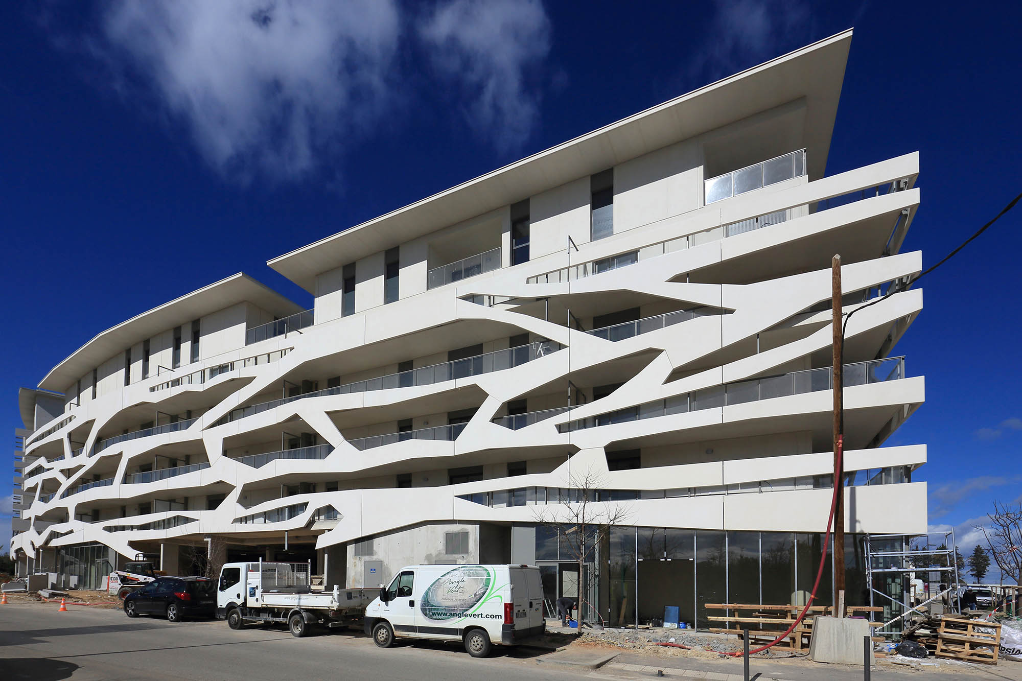groupecardinal - Pose de facades sur le projet THE ISLAND à Montpellier @Photo Jean-Luc Giro