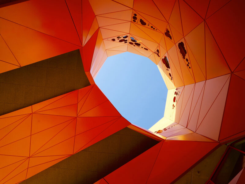 Le groupe cardinal - le Cube Orange